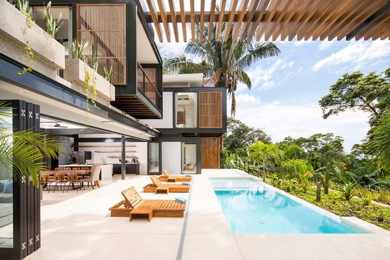 Modern tropical style house